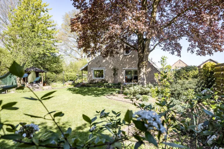 Vrijstaande woning te koop: Kruissteenweg 137, Wierden-West Wierden