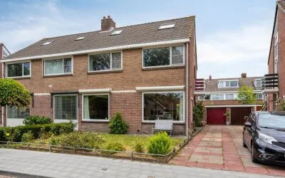 Twee-onder-één-kap te koop: Kruisweg 12, Breewijk Middelburg