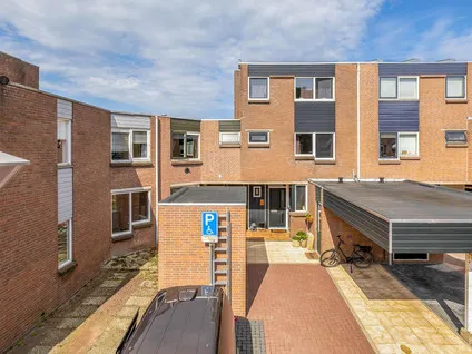 Tussenwoning te koop: Kruiszwin 1150, Kruiszwin Julianadorp