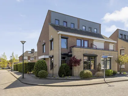 Hoekwoning te koop: Kruizemunt 1, Oud Gastel Oud Gastel