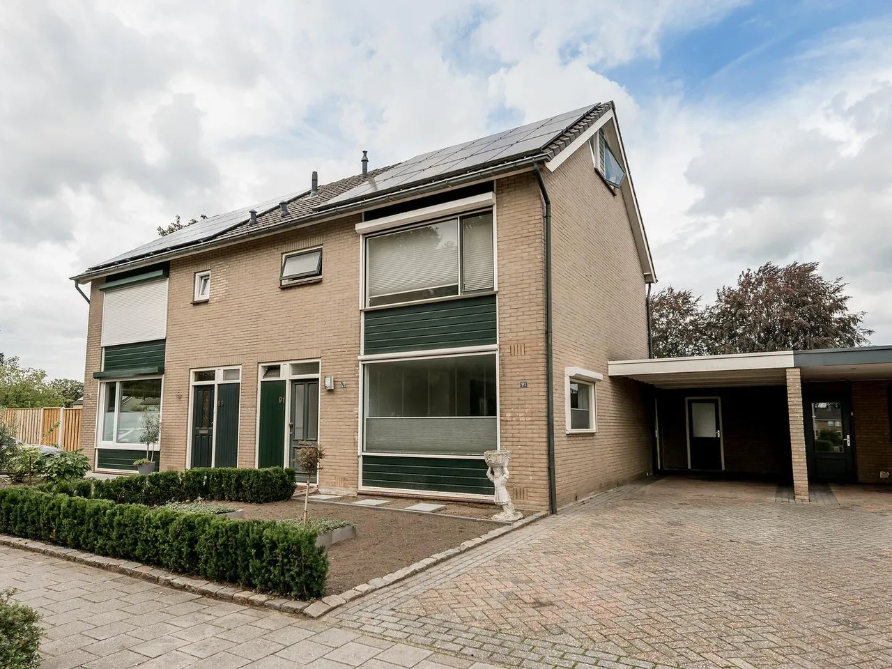 Twee-onder-één-kap te koop: Kruizemunthof 91, Wierden