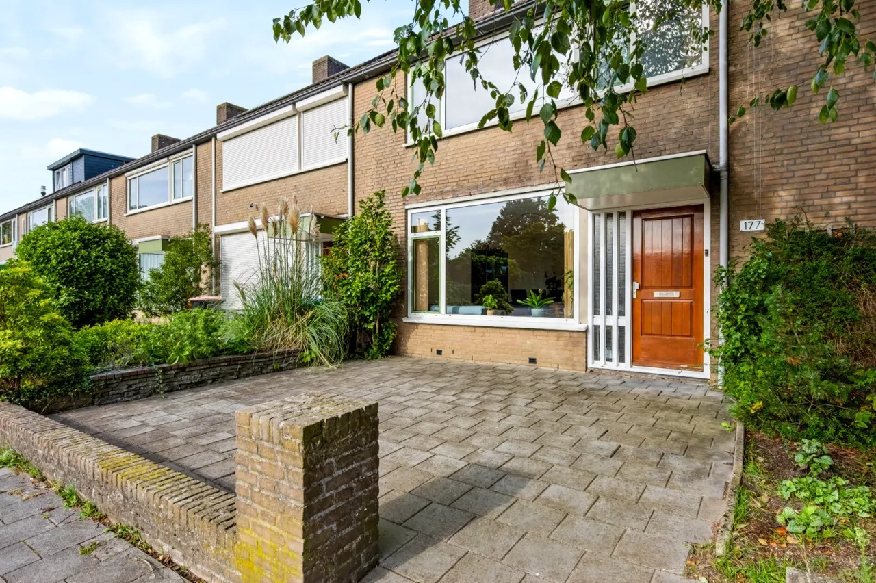 Tussenwoning te koop: Kruizemuntstraat 177, Apeldoorn