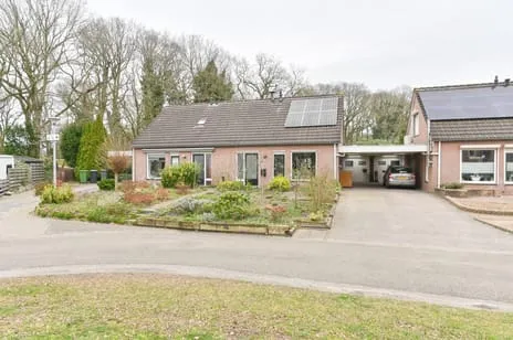 Tussenwoning te koop: Kuifmees 61, Rietlanden Emmen