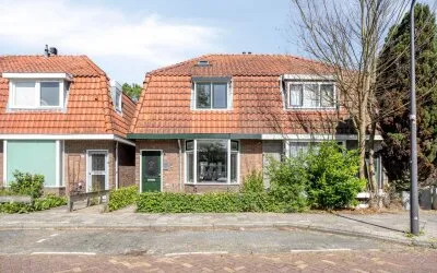 Twee-onder-één-kap te koop: Kuikensweg 99, Westertuinen Beverwijk