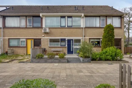 Tussenwoning te koop: Kuipers-Rietbergpad 14, Hoogvliet Zuid Hoogvliet Rotterdam