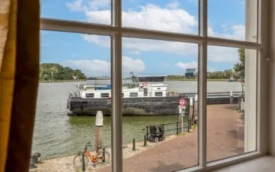 Tussenwoning te koop: Kuipershaven 8, Wijnstraat en omgeving Dordrecht