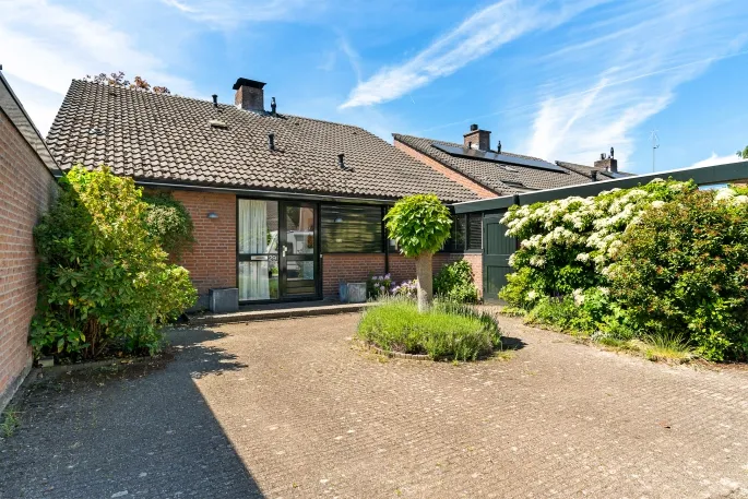 Tussenwoning te koop: Kukslanden 29, Stroinkslanden Noord-West Enschede