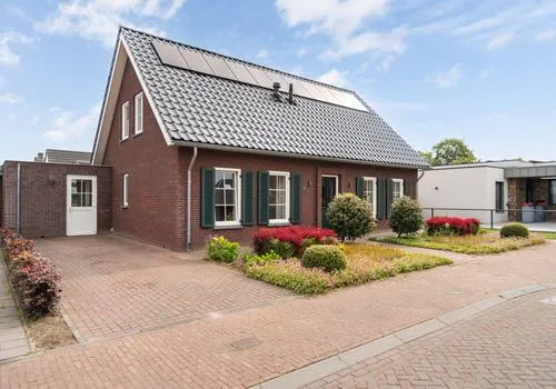 Vrijstaande woning te koop: Kumpehof 38, Tungelroy Weert