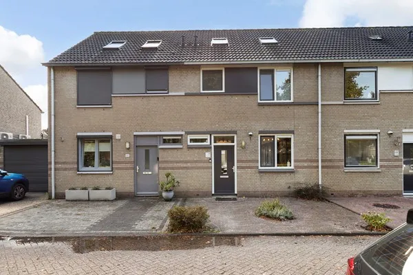 Tussenwoning te koop: Kunstenaarshoeve 118, Matenhoeve Apeldoorn