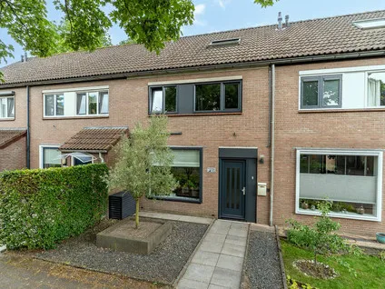Tussenwoning te koop: Kuntzestraat 110, Nunspeet-West Nunspeet