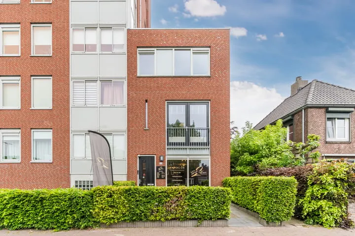 Apartment for sale: Kwaadeindstraat 127, Nassaubuurt Tilburg