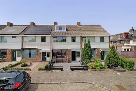 Tussenwoning te koop: Kwartelstraat 23, Vogelbuurt Lisse