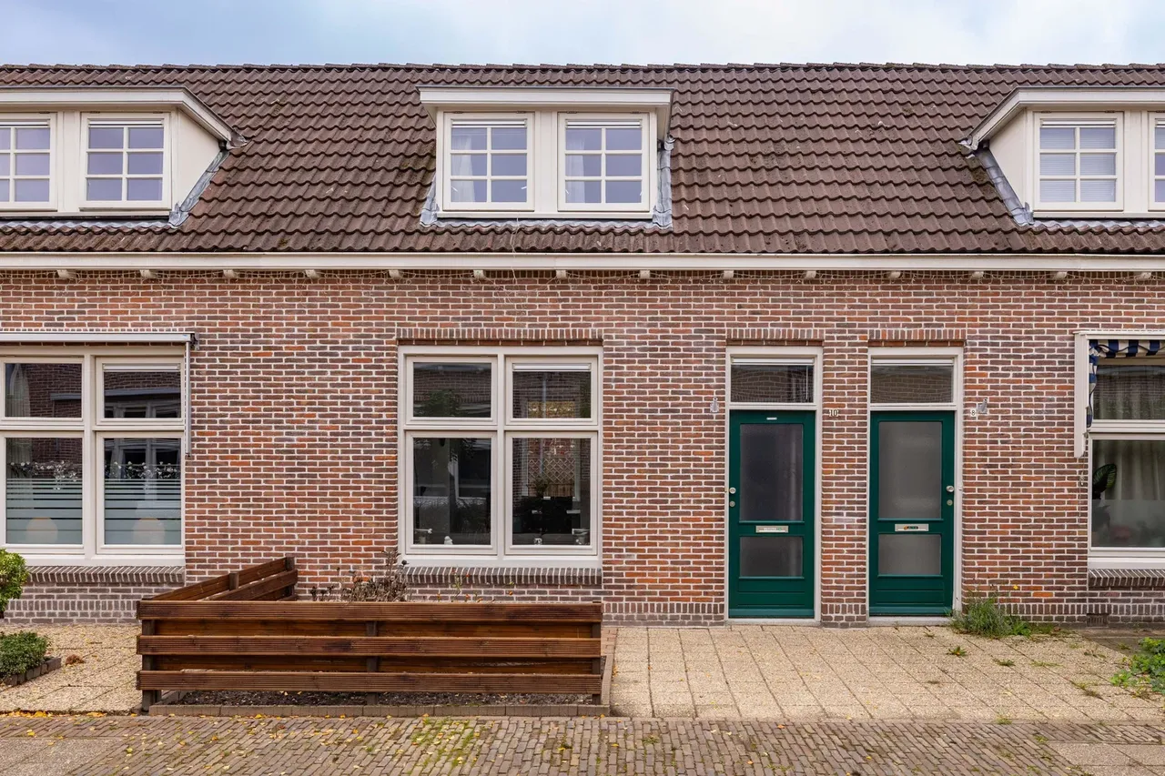 Tussenwoning te koop: Kwekerijstraat 10, Leeuwarden