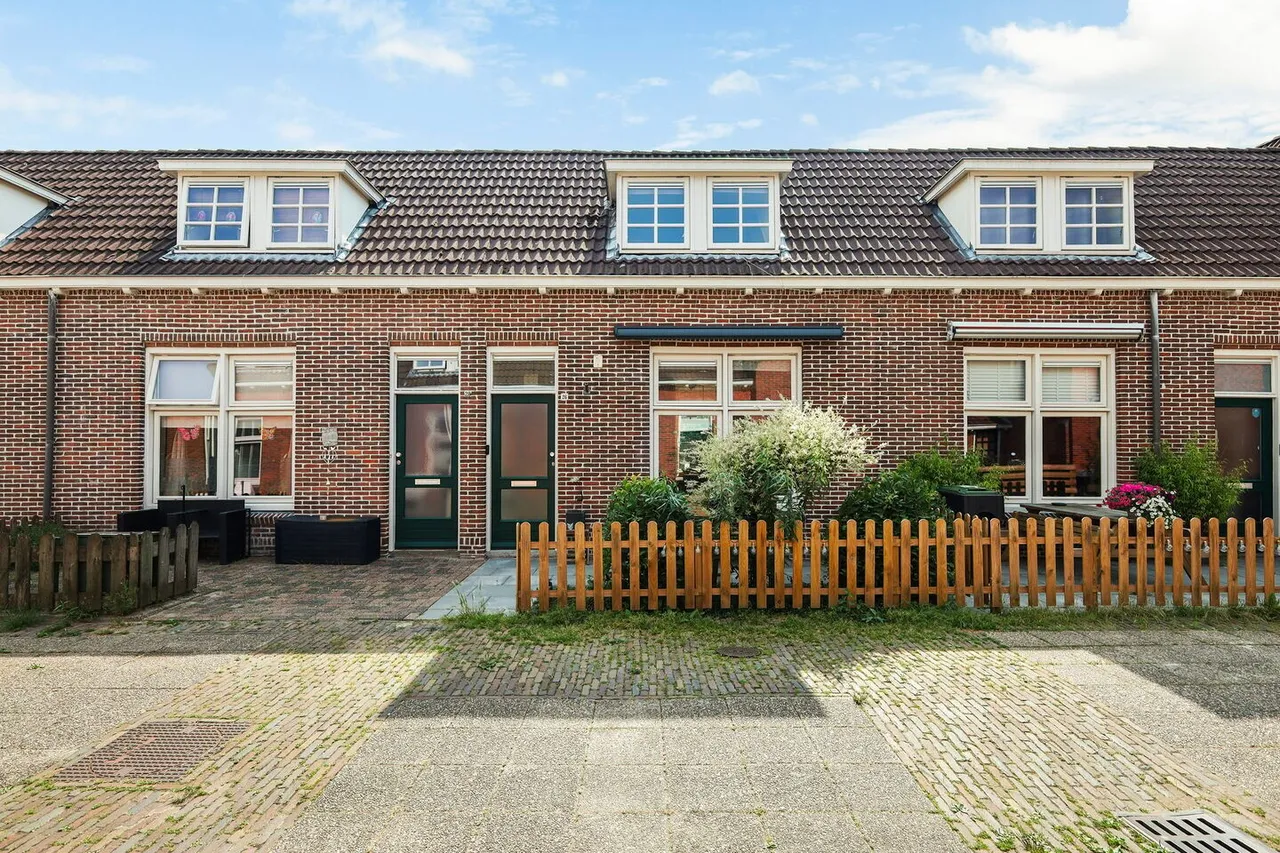 Tussenwoning te koop: Kwekerijstraat 26, Leeuwarden