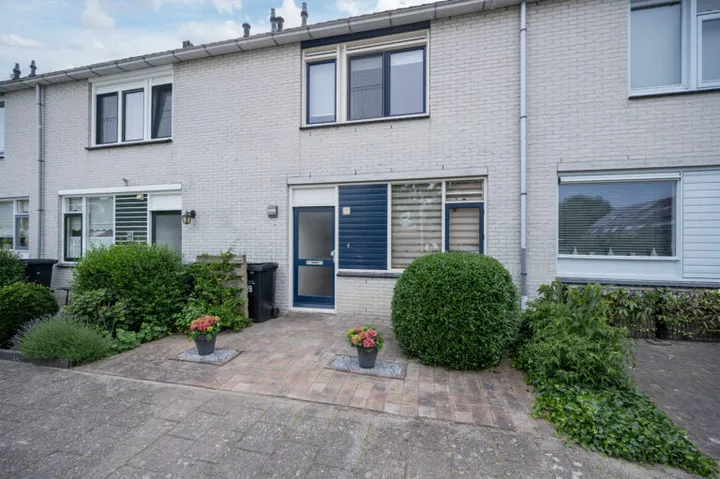 Tussenwoning te koop: L.C. van der Vlugtstraat 39, Bouwmeesterbuurt Noord Almere