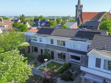 Tussenwoning te koop: L. Pietersestraat 45, Breezand (woonkern) Breezand