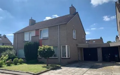 Tussenwoning te koop: L.T.M.-weg 32, Grasbroek Heerlen