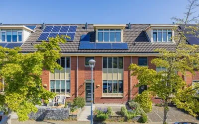 Tussenwoning te koop: La Bohèmeplantsoen 9, Nieuw-Vennep Getsewoud Noord Nieuw-Vennep