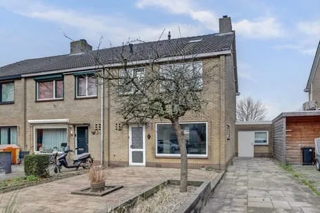 Terraced house for sale: La Reinelaan 12, Plan Zuid Bovenkarspel