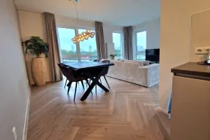 Woning te huur: Laakweg, 'S-Gravenhage