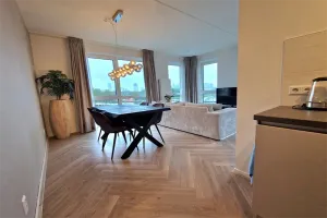 Woning te huur: Laakweg, Laakhaven-Oost 'S-Gravenhage