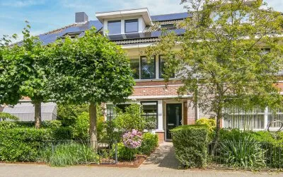 Terraced house for sale: Laan van Bizet 9, Nieuw-Vennep Getsewoud Zuid Nieuw-Vennep