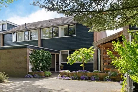 Tussenwoning te koop: Laan van de Bork 368, Emmerhout Emmen