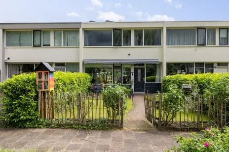 Tussenwoning te koop: Laan van de Marel 126, Emmerhout Emmen