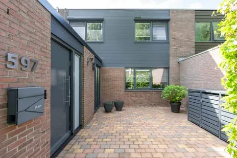 Tussenwoning te koop: Laan van de Marel 597, Emmerhout Emmen