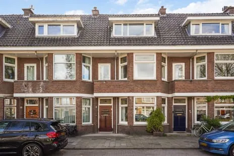 Tussenwoning te koop: Laan van Eik en Duinen 154, Heesterbuurt 'S-Gravenhage