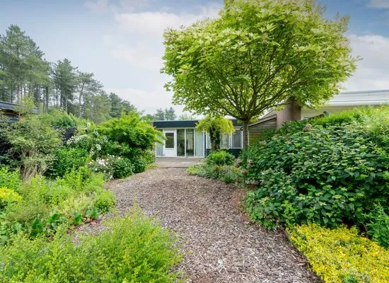Tussenwoning te koop: Laan van het Kinholt 5, Emmerhout Emmen