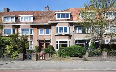 Tussenwoning te koop: Laan van Meerdervoort 571, Bloemenbuurt-Oost 'S-Gravenhage