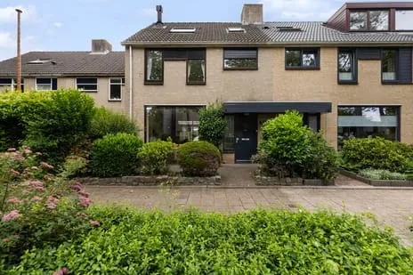 Terraced house for sale: Laan van Nederhoven 70, Boshuizen - Rechteren Zwijndrecht