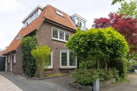 Twee-onder-één-kap te koop: Laan van Rozenburg 16, Zandvoortselaan en Berkenrode en omgeving Heemstede