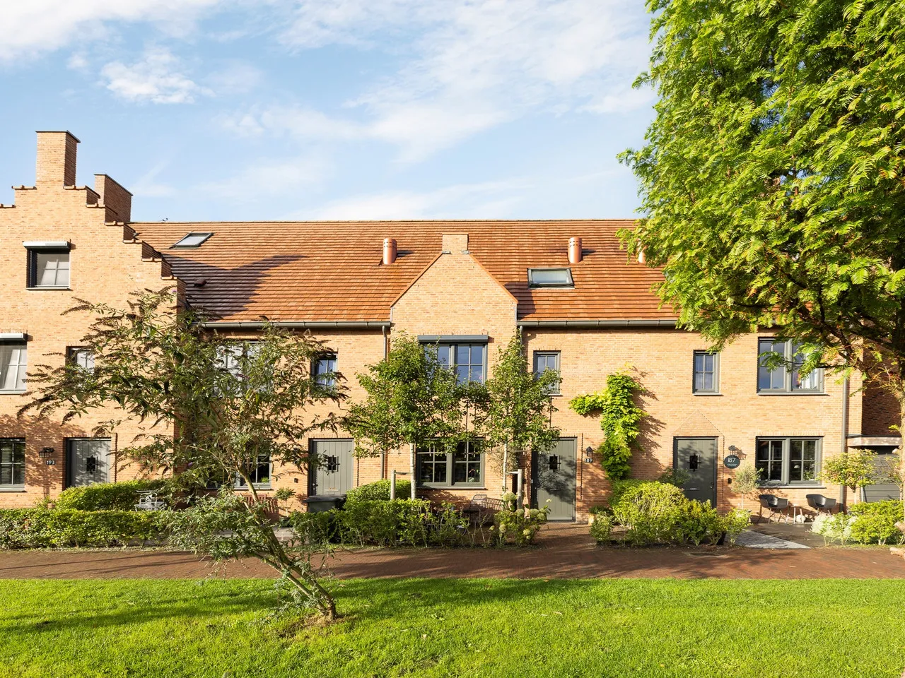 Tussenwoning te koop: Laan van Tudor 189, Hoofddorp