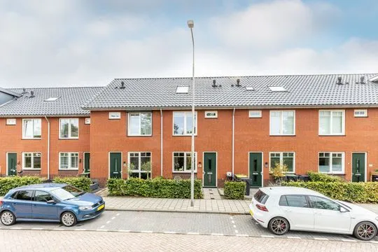 Tussenwoning te koop: Laan van Westmolen 49A, Mijnsheerenland