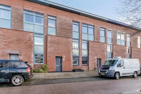 Tussenwoning te koop: Laan van Broekpolder 272, Lanen Beverwijk