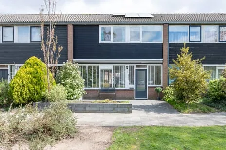 Tussenwoning te koop: Laan van de Bork 600, Emmen
