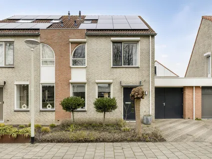 Tussenwoning te koop: Laan van Hildernisse-Noord 12, Bergse Plaat Bergen Op Zoom
