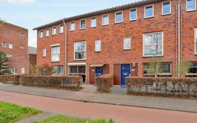 Tussenwoning te koop: Laan van Magisch Realisme 204, Nesselande Rotterdam