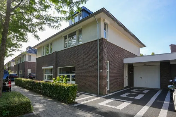 Koopwoning: Laan van Westfalen 120 in Geleen - €445.000 - 171m²