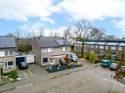 Tussenwoning te koop: Laanderhof 31, Berghem-Noord Berghem