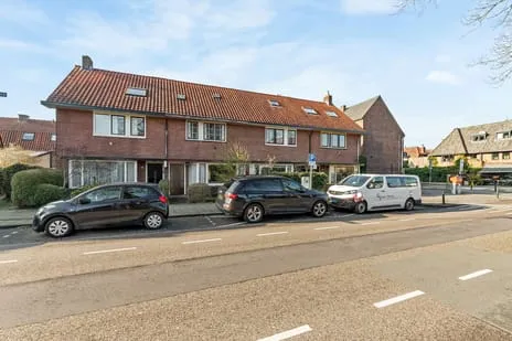 Tussenwoning te koop: Laarderweg 68, Laarderwegkwartier Bussum