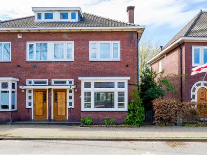 Twee-onder-één-kap te koop: Laaressingel 70, De Laares Enschede