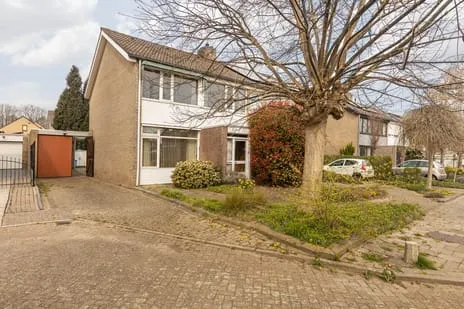 Twee-onder-één-kap te koop: Laathofstraat 34, Neerbeek Beek (Li)