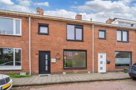 Tussenwoning te koop: Ladderbeekstraat 33, Watervlietbuurt Velsen-Noord