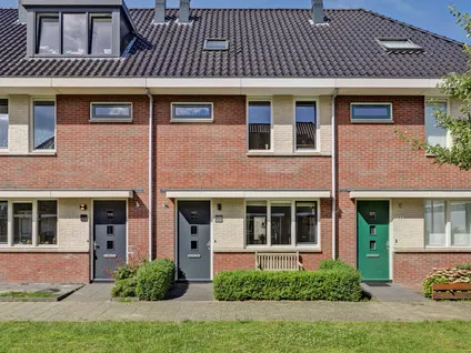 Tussenwoning te koop: Lage Hoek 123, Bangert en Oosterpolder - Buurt 35 03 Zwaag