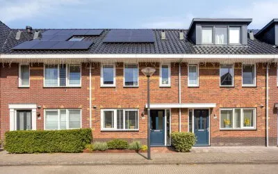 Terraced house for sale: Lage Hoek 134, Bangert en Oosterpolder - Buurt 35 03 Zwaag