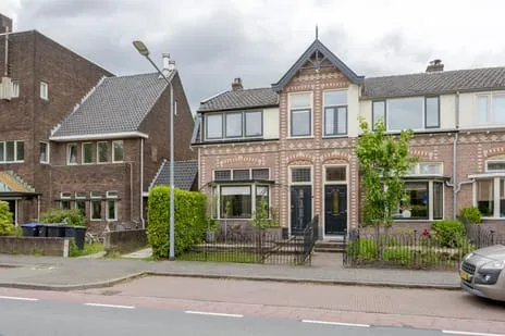 Hoekwoning te koop: Lage Naarderweg 76, Langgewenstbuurt Hilversum