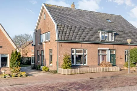 Twee-onder-één-kap te koop: Lage weide 4, Hoonhorst kern Dalfsen